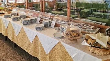 Petit-déjeuner buffet