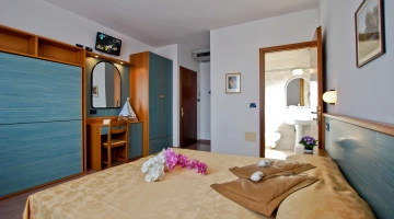 Camera con bagno privato