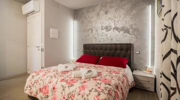 Double bedroom with modern furnishings
