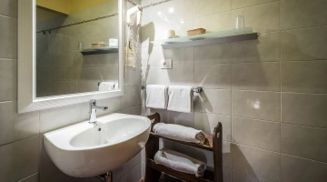 Bathroom with mirror