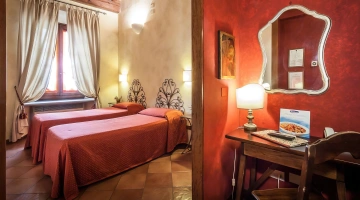 Double room with desk