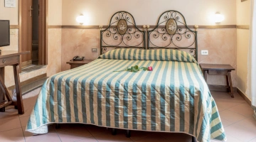 Hotel Monica