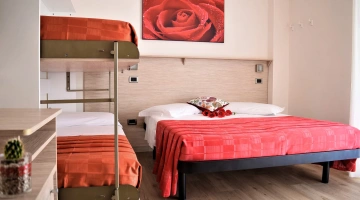 Camera quadrupla con letto a castello