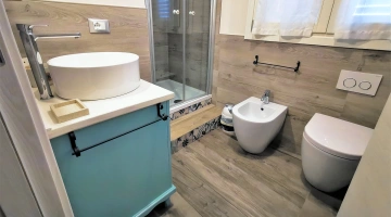Bagno privato con box doccia