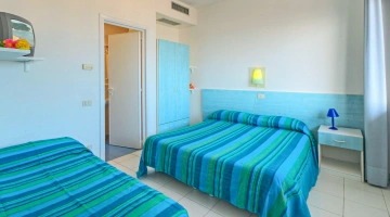 Dreibettzimmer
