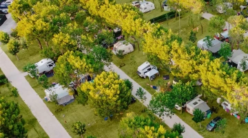 Zone de camping vue d'en haut