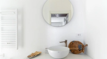 Badezimmer mit kostenlosen Toilettenartikeln