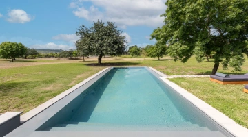 Piscine avec vue sur la campagne