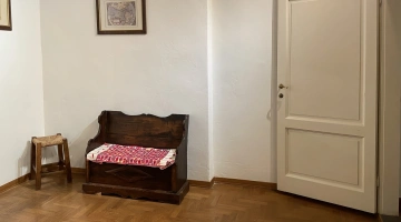 Banc dans le couloir