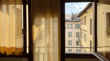 Vue depuis une fenêtre d'appartement