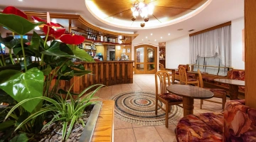 Area bar con tavolini