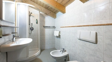 Servizi privati con box doccia