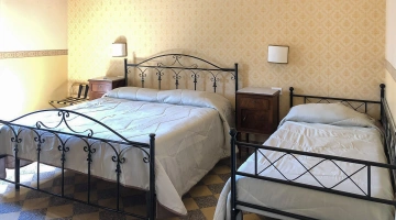 Dreibettzimmer