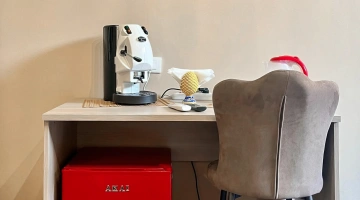 Kaffeemaschine und Minibar