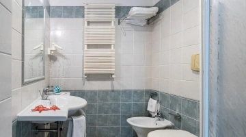 Bagno con termoarredo