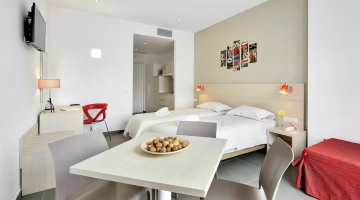 Stanza doppia in appartamento