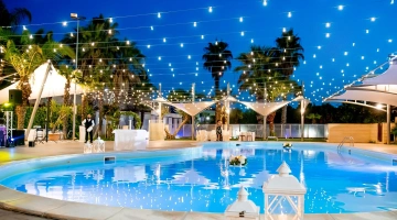 Area piscina allestita per eventi