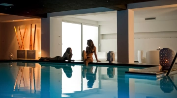 Vasca idromassaggio nella spa