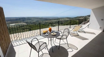 Terrazza con vista panoramica in appartamento