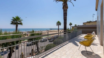 Terrasse mit Meerblick