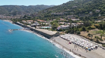 Structure sur la mer