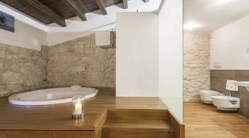 Bagno con vasca idromassaggio