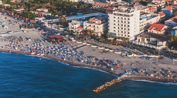 vue aérienne de la propriété en bord de mer