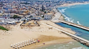 Vista aerea della spiaggia privata