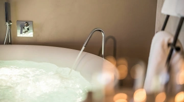 Vasca idromassaggio in Suite