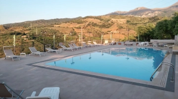 Piscina con vista sulle campagne