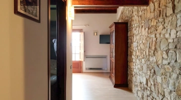 Camera con armadio e bagno