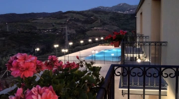 Balcone vista piscina