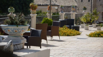 Spazi esterni arredati