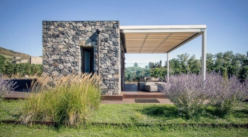 Maison en obsidienne avec patio privé