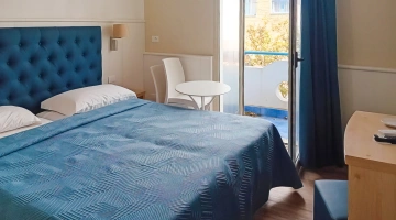 Doppelzimmer mit eigenem Balkon