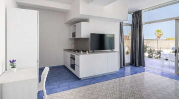 Wohnzimmer und Küche in einer Wohnung