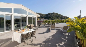 Détail de la terrasse d'un appartement au dernier étage