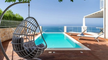 Piscine avec vue panoramique