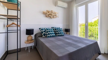 Chambre avec lit double