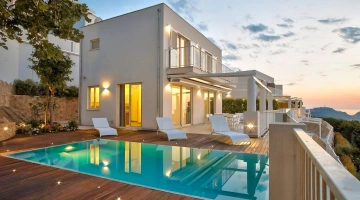 Espace extérieur avec piscine