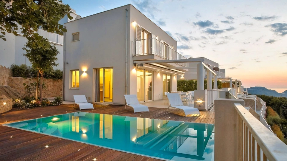 Espace extérieur avec piscine