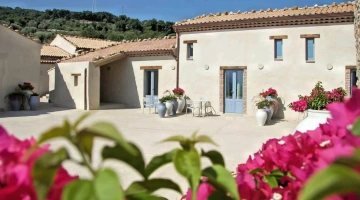 Petite place du Borgo d'Orlando