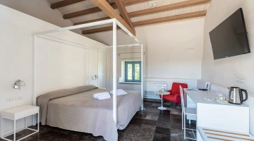 Chambre avec baldaquin