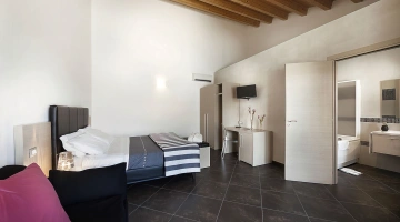 Camera matrimoniale con bagno privato