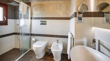 Servizi con box doccia