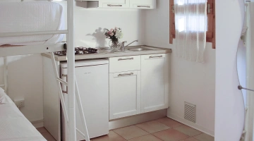 Angolo cucina attrezzato in bungalow