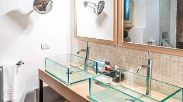 Salle de bains avec double vasque