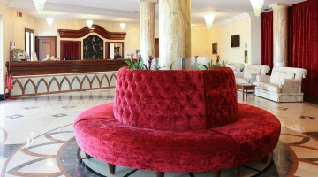 Hall avec réception