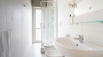 Bathroom with shower box