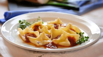 Ravioli al sugo